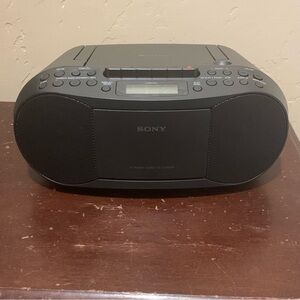 Sony CD Radio Cassette-Corder Black Tape Deck Am/Fm For Parts CD Doesn’t Work